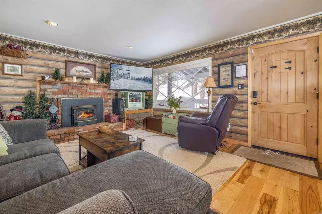 Big Bear Lake, CA 92315,379 Wren Drive