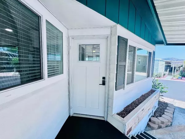 Lakeside, CA 92040,9500 Harritt Road #86