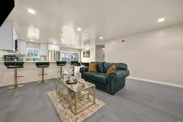 El Cajon, CA 92021,8543 Via Consuelo
