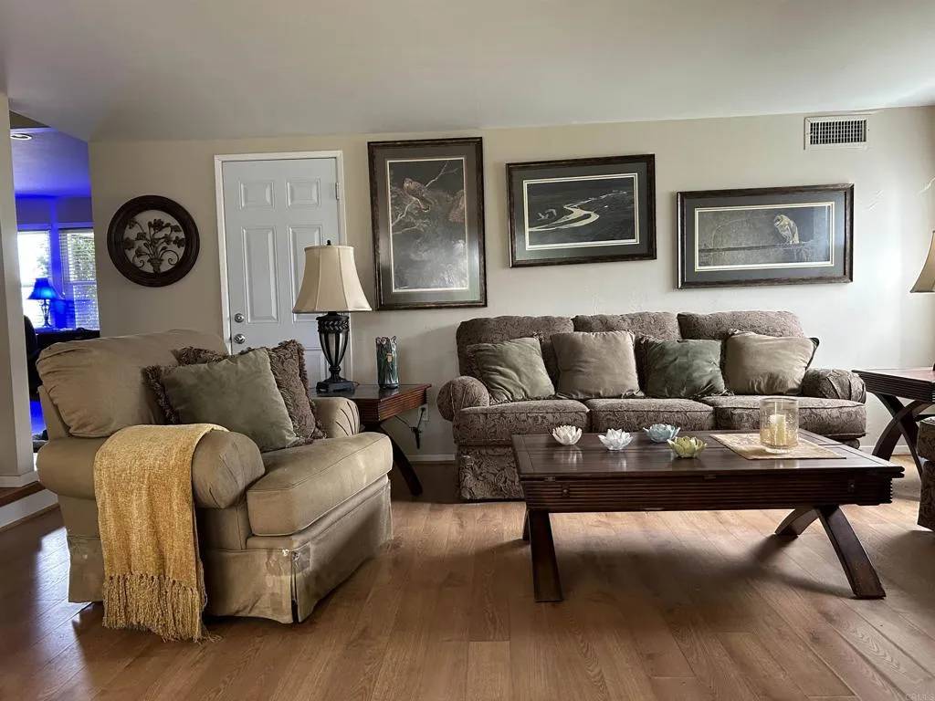 La Mesa, CA 91942,4349 Yale Avenue