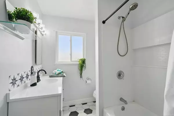 San Diego, CA 92139,6450 Garber Avenue