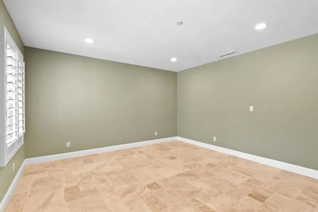 Lakeside, CA 92040,9176 Los Coches Road