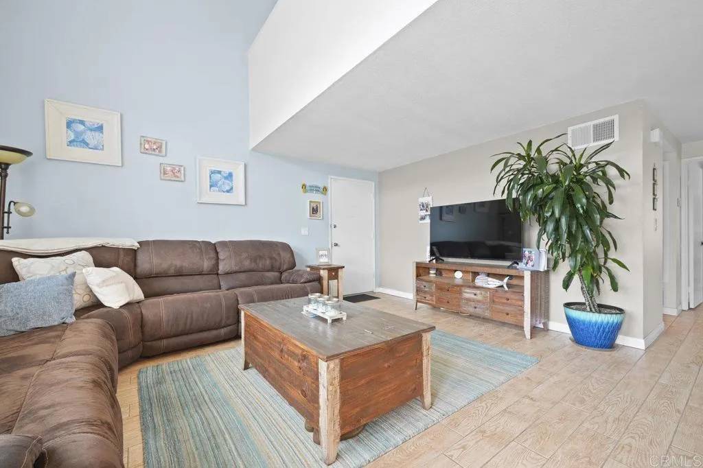 1620 Oro Vista Road North #214, San Diego, CA 92154