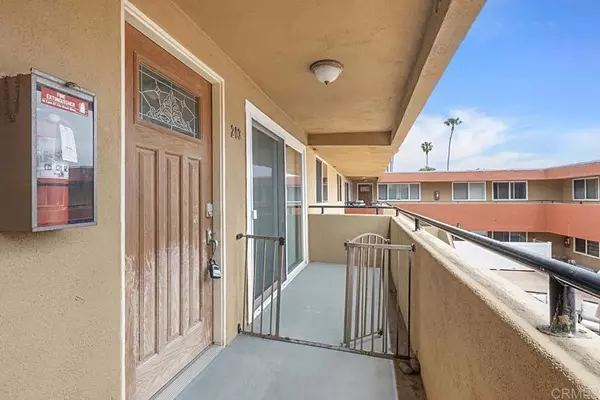 Imperial Beach, CA 91932,575 7th st ##203
