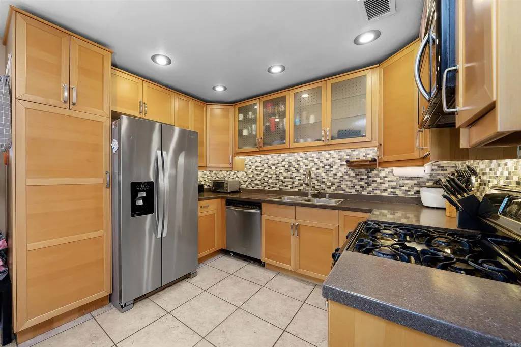 Spring Valley, CA 91977,8644 Spring Vista Way