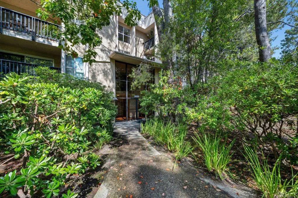 Culver City, CA 90230,3213 Raintree Circle