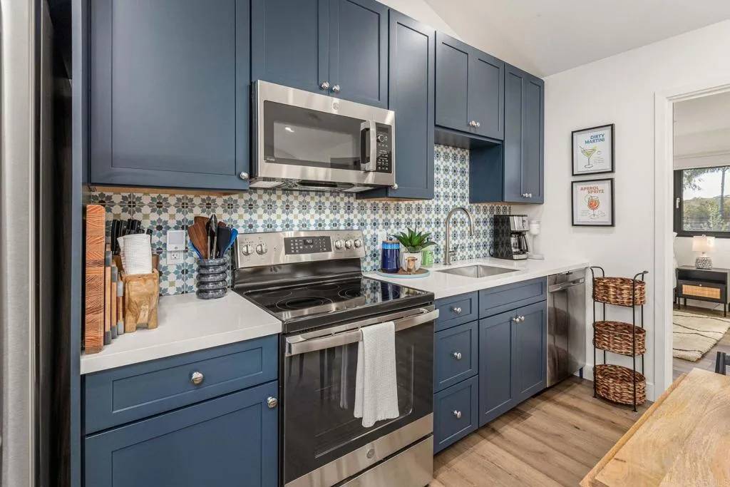 La Jolla, CA 92037,2087 Via Ladeta