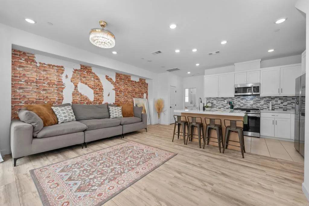 2141 Acara Circle, San Diego, CA 92154