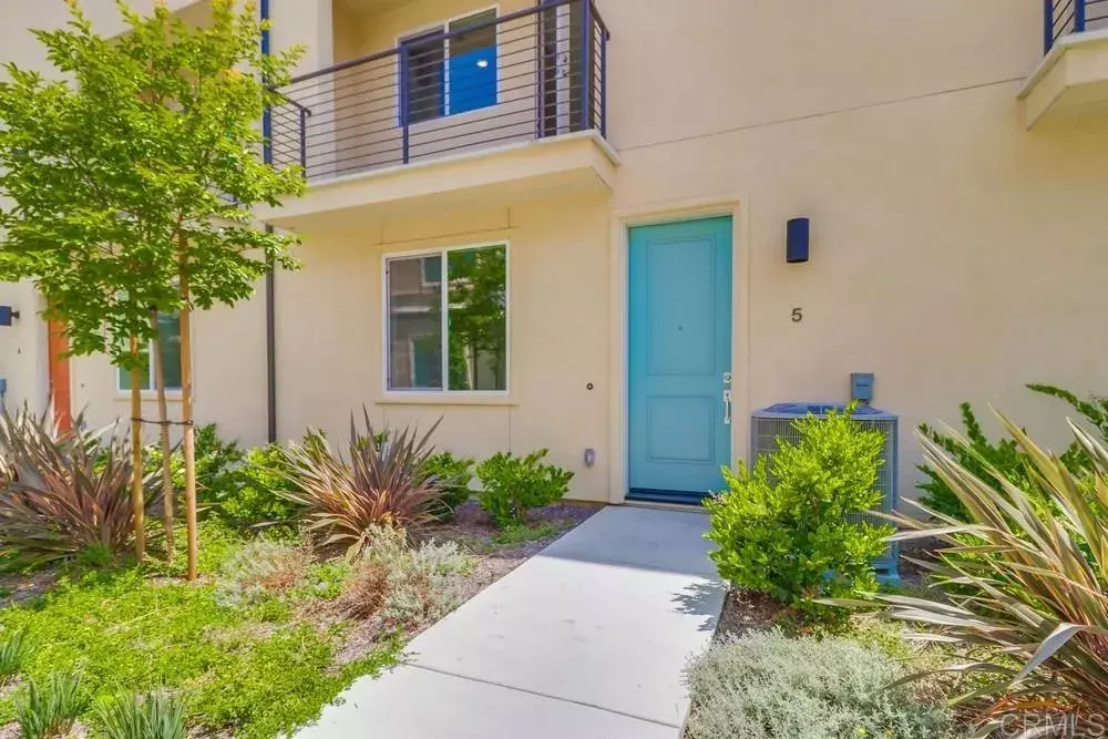 San Diego, CA 92154,5305 Seacliff Place #5