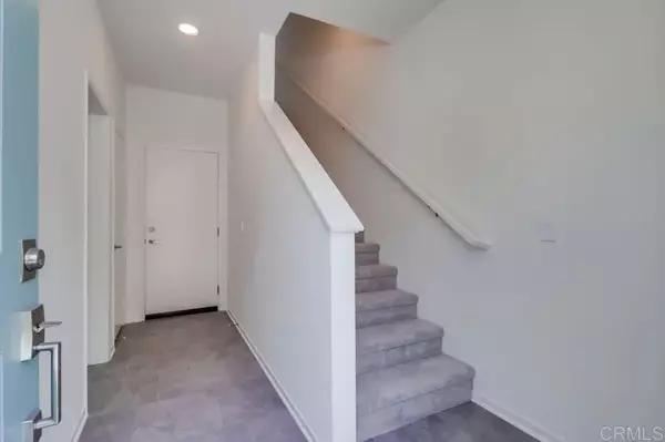 San Diego, CA 92154,5305 Seacliff Place #5