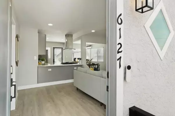 San Diego, CA 92139,6127 Winchester Street