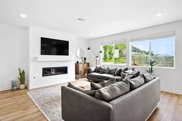 Fallbrook, CA 92028,35188 Orchard Trails