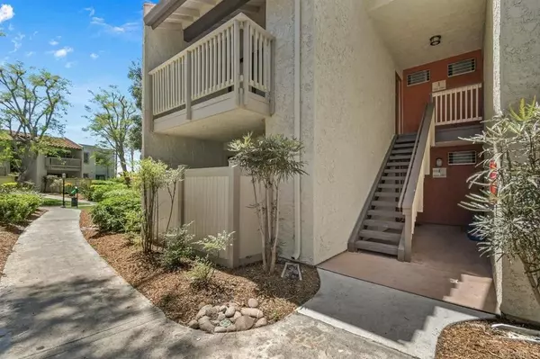 San Diego, CA 92129,9959 Azuaga Street #105