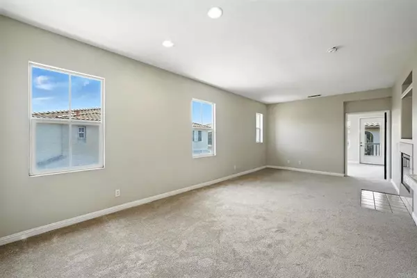 Chula Vista, CA 91915,2755 Castlehill Rd #1