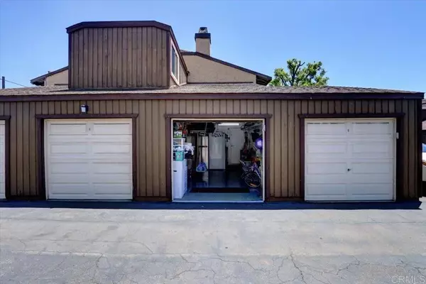 El Cajon, CA 92021,990 E Main St #A