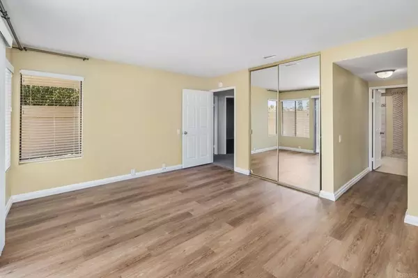 San Diego, CA 92110,5983 Gaines Street