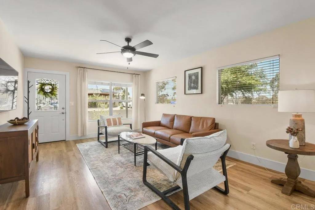 San Diego, CA 92104,3585 Redwood Street