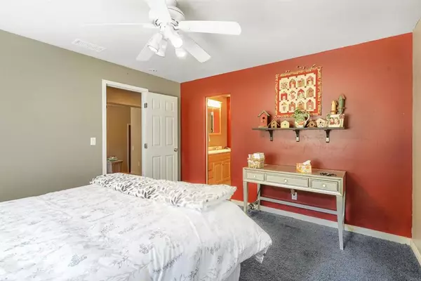 Pine Valley, CA 91962,29012 Oak Lane