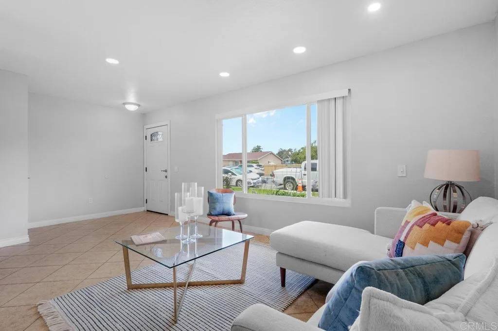 San Ysidro, CA 92173,3015 Iris Avenue #F