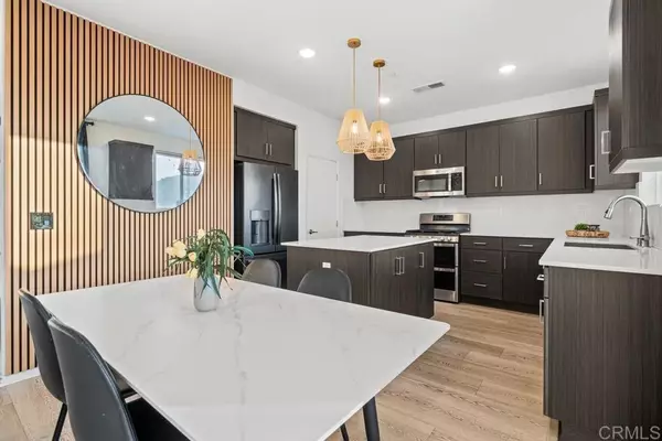 Fallbrook, CA 92028,204 Hass Lane