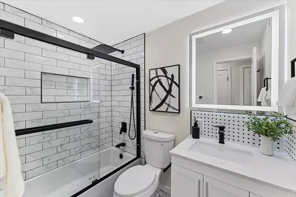 Santee, CA 92071,8611 Carlton Oaks Dr