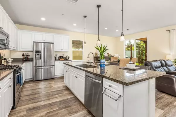 2910 Lucia Jade Loop,  San Diego,  CA 92139