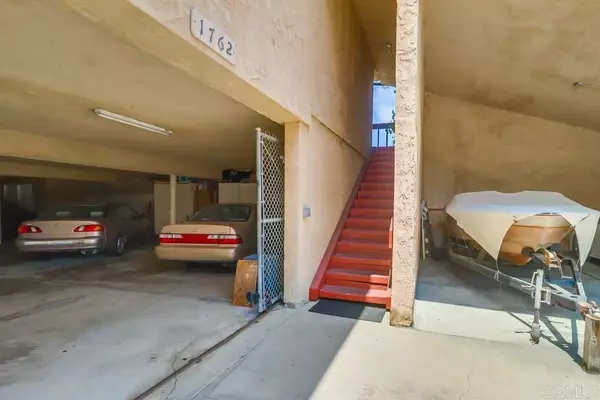San Diego, CA 92106,1762 Locust Street #4