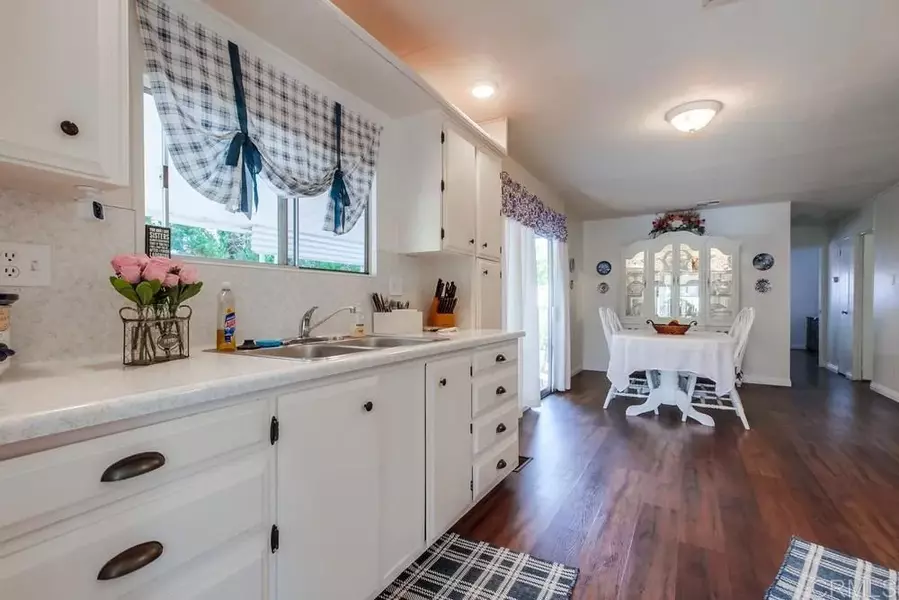 1120 E Mission Road ##27, Fallbrook, CA 92028