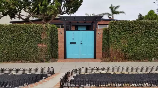 La Jolla, CA 92037,8440 La Jolla Shores Drive