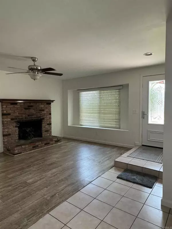 Santee, CA 92071,10118 Cedar Springs Dr.