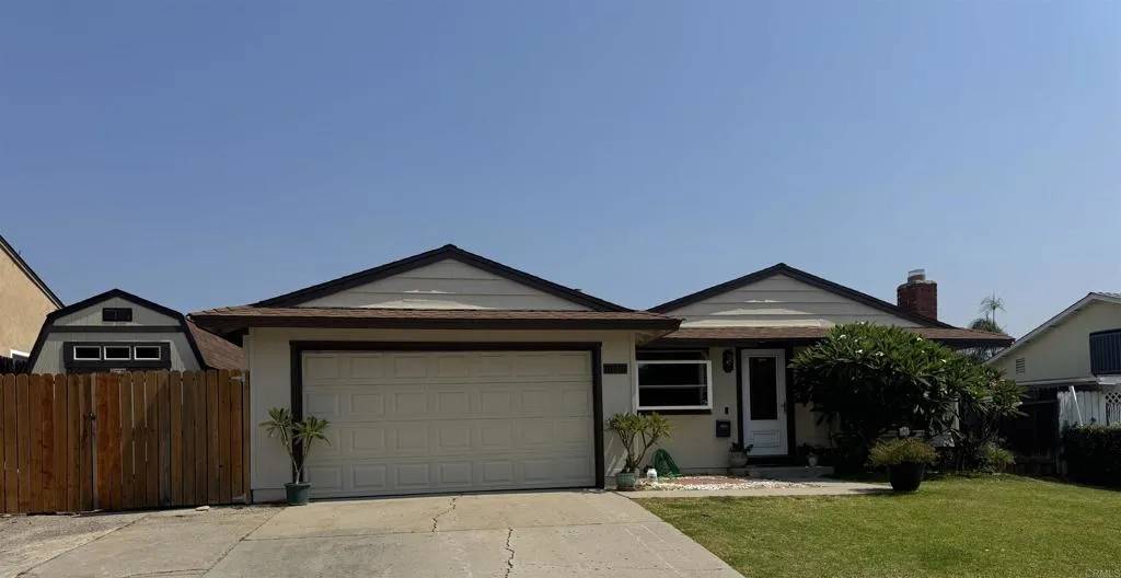 10118 Cedar Springs Dr., Santee, CA 92071