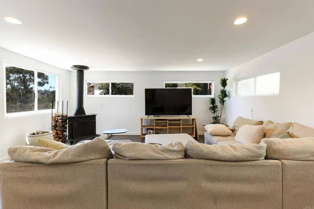 San Diego, CA 92104,3440 Fir Street