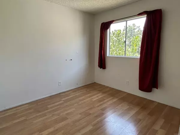 San Diego, CA 92139,3010 Parkside Place