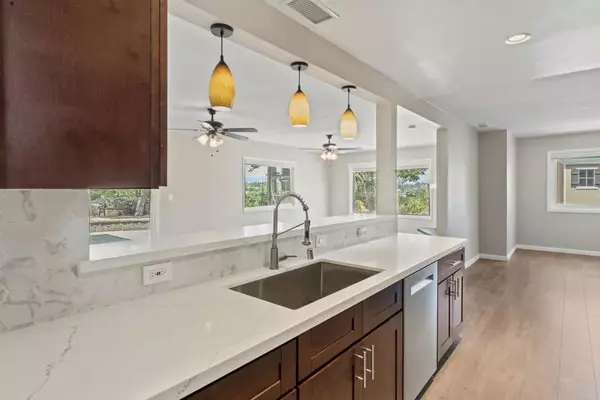 La Mesa, CA 91942,8195 Chaz PL