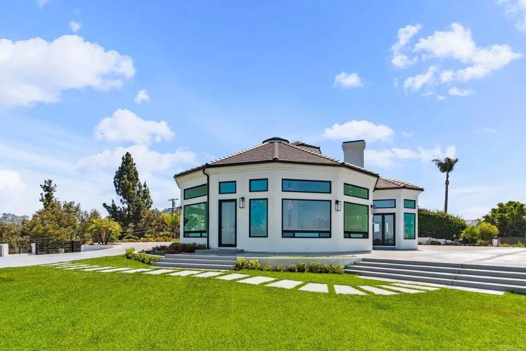 La Mesa, CA 91941,9355 Lavell Street