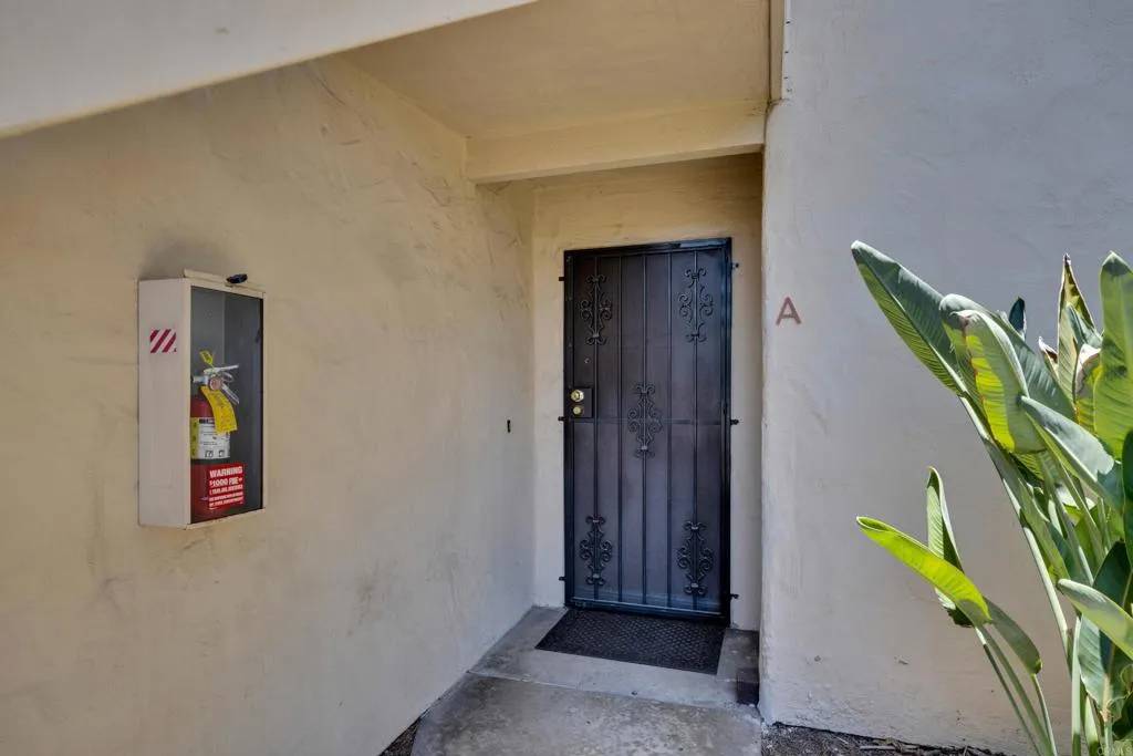 San Diego, CA 92119,6820 Hyde Park Drive #A