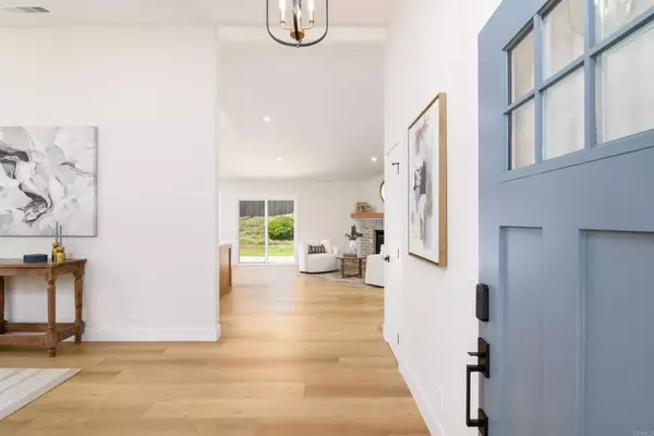 Vista, CA 92084,102 Stephanie Ln