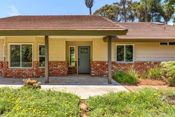 Vista, CA 92084,102 Stephanie Ln