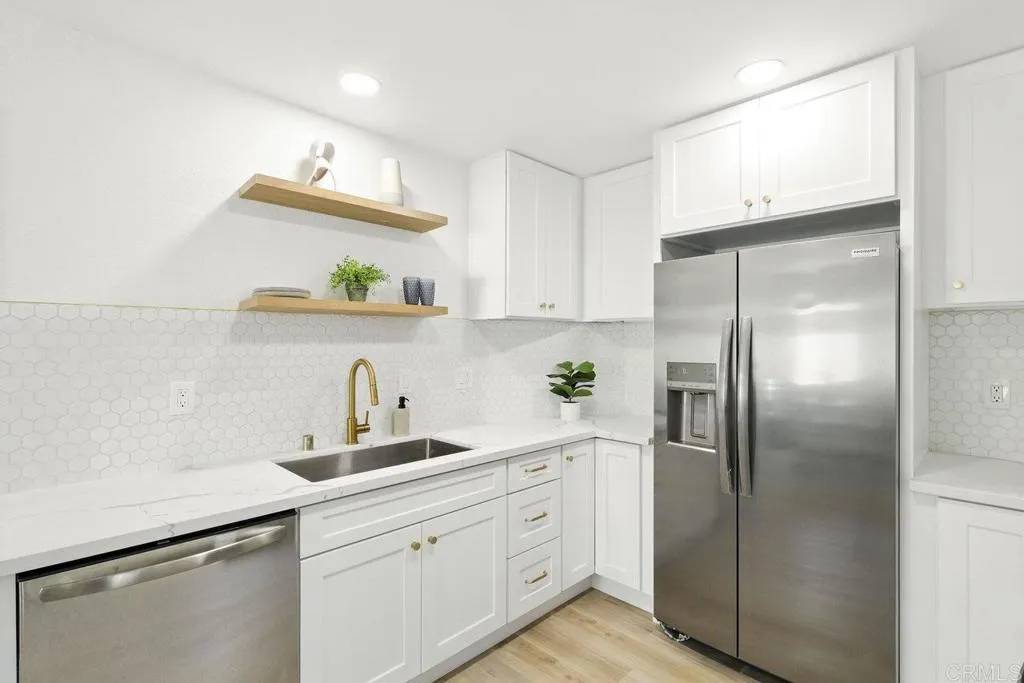 Oceanside, CA 92057,526 Roja Dr