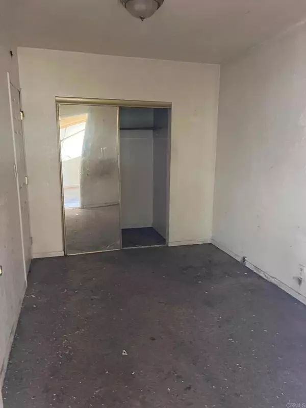 San Diego, CA 92114,5245 Churchward Street