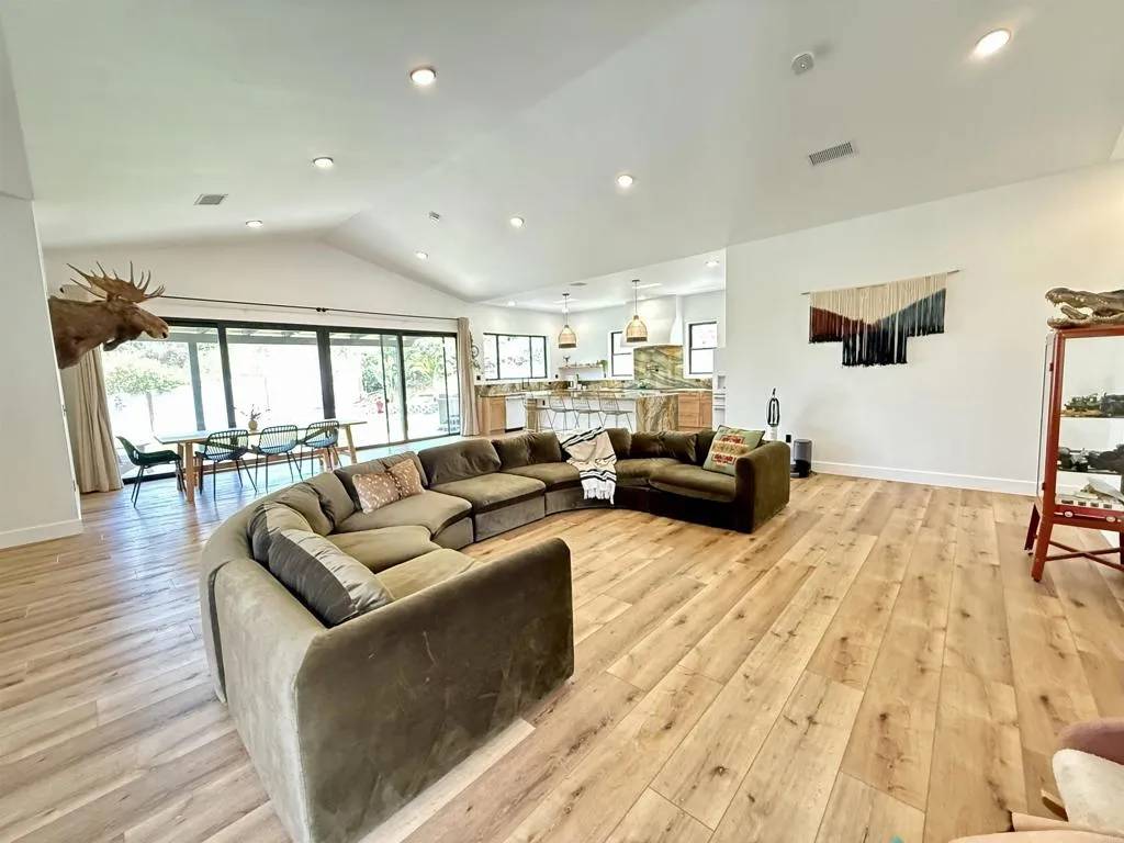 Carlsbad, CA 92008,4339 Park Drive #B