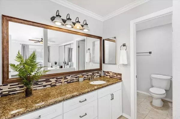 San Diego, CA 92117,6602 Beadnell Way #10