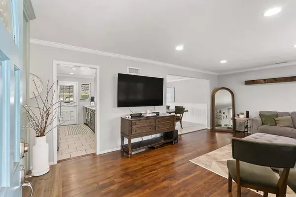 Spring Valley, CA 91977,8745 Adriana Street