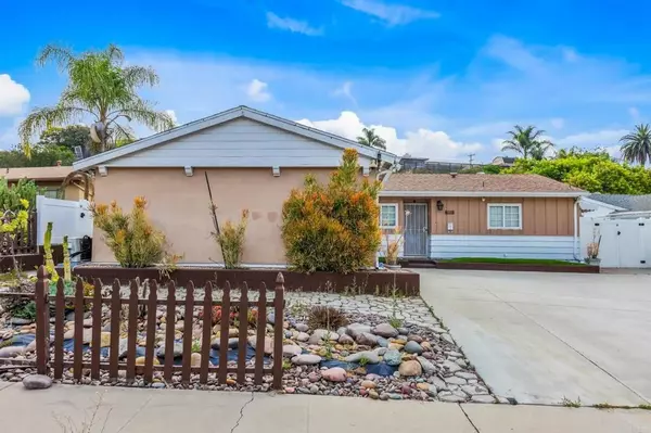 La Mesa, CA 91942,5851 Jackson Dr