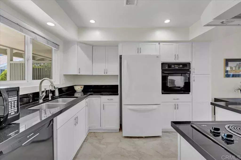 Oceanside, CA 92057,3685 Vista Campana N 56