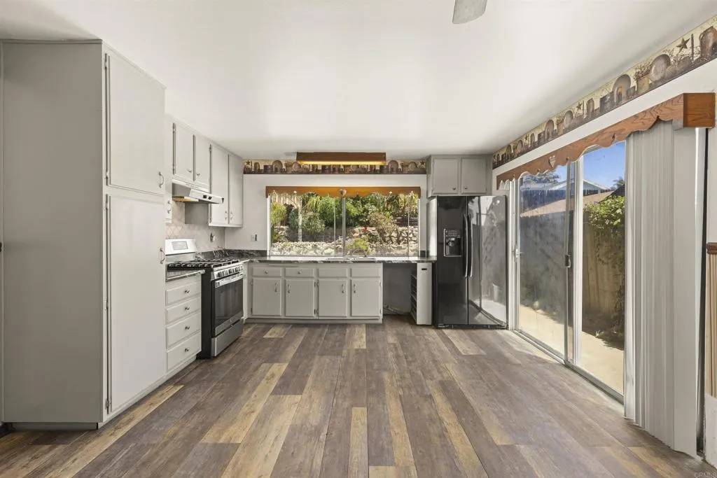 Poway, CA 92064,13517 DEL MARINO AVE