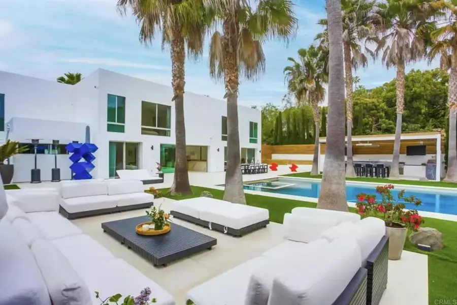 7713 Esterel Dr, La Jolla, CA 92037