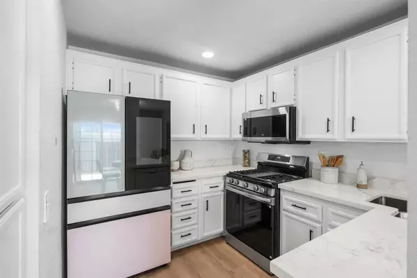 Oceanside, CA 92057,231 Riverview Way
