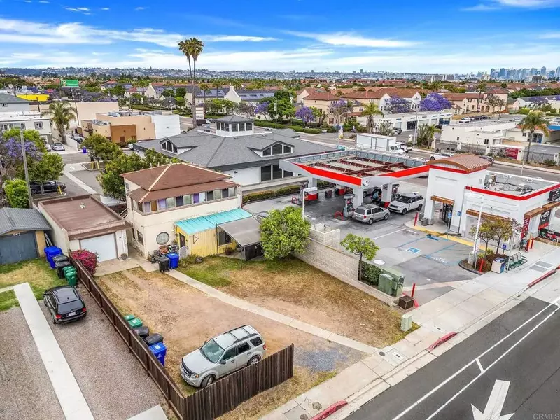 3018 Nimitz Boulevard, San Diego, CA 92106