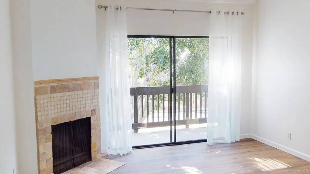 La Jolla, CA 92037,8340 Via Sonoma #F